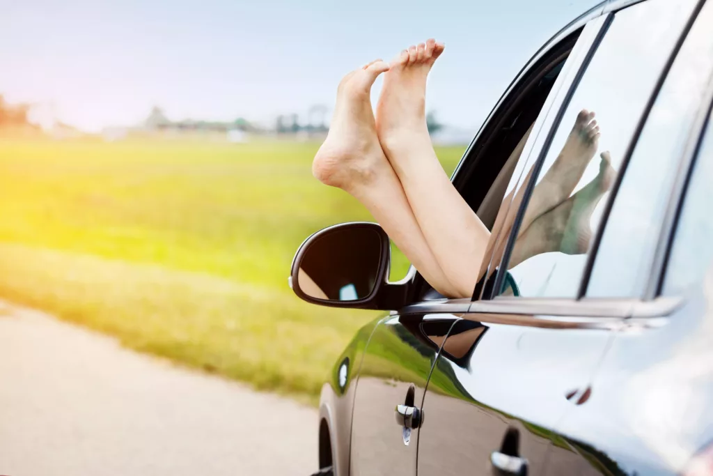 Driving With Flip-flops Is Illegal and Other Common Traffic